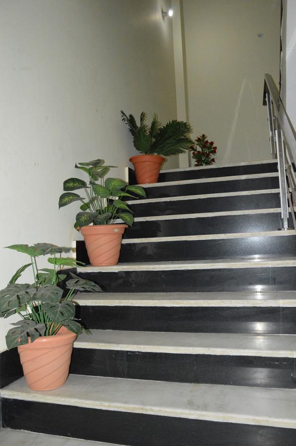 Hotel Rb Palace Dhaulpur Exterior foto