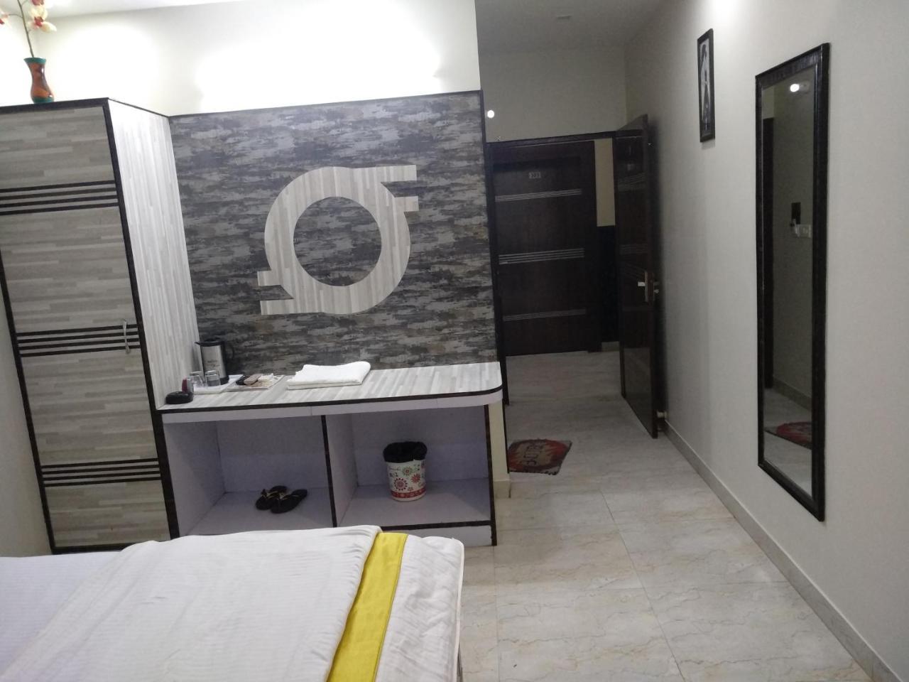Hotel Rb Palace Dhaulpur Exterior foto