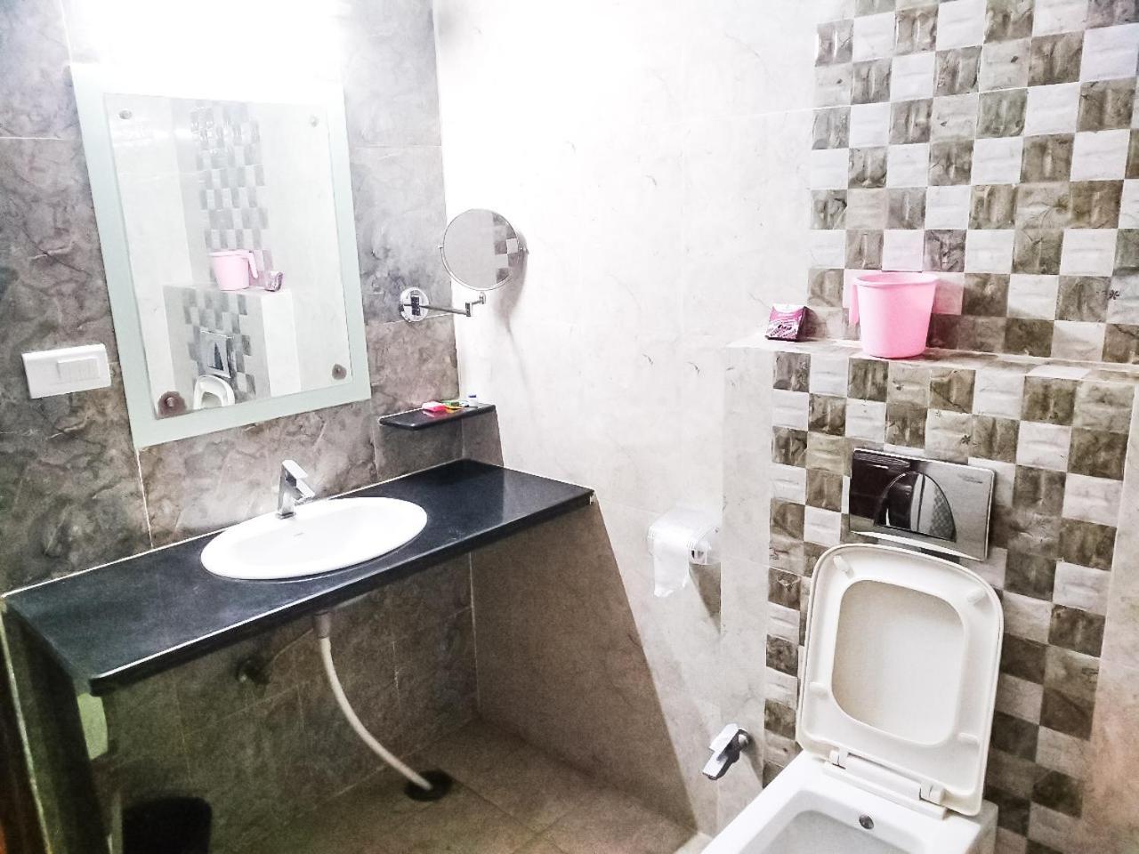 Hotel Rb Palace Dhaulpur Exterior foto