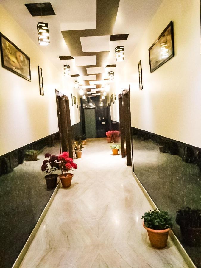 Hotel Rb Palace Dhaulpur Exterior foto